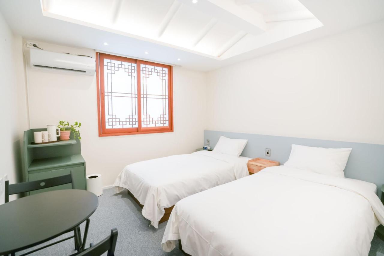 HotelArrive Jeonju Sihwayeonpung Bagian luar foto