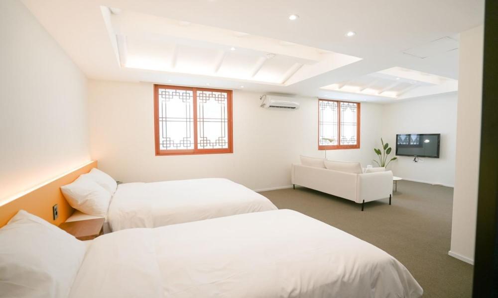 HotelArrive Jeonju Sihwayeonpung Bagian luar foto